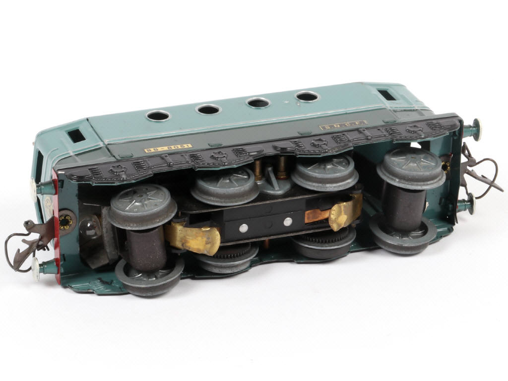 Lot 43 - HORNBY 'O' (FRANCE) (1)