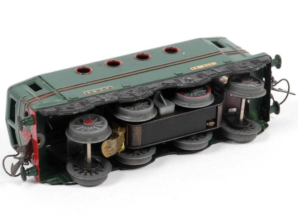 Lot 41 - HORNBY 'O' (FRANCE) (1)