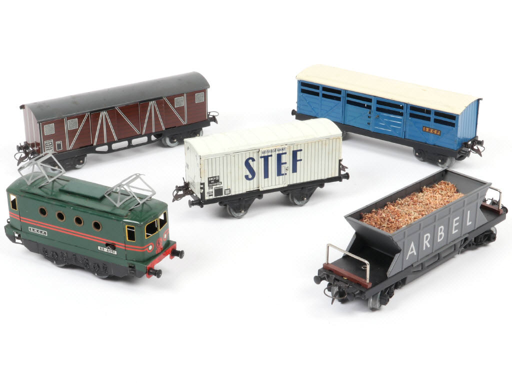 Lot 48 - HORNBY 'O' (FRANCE) (5)