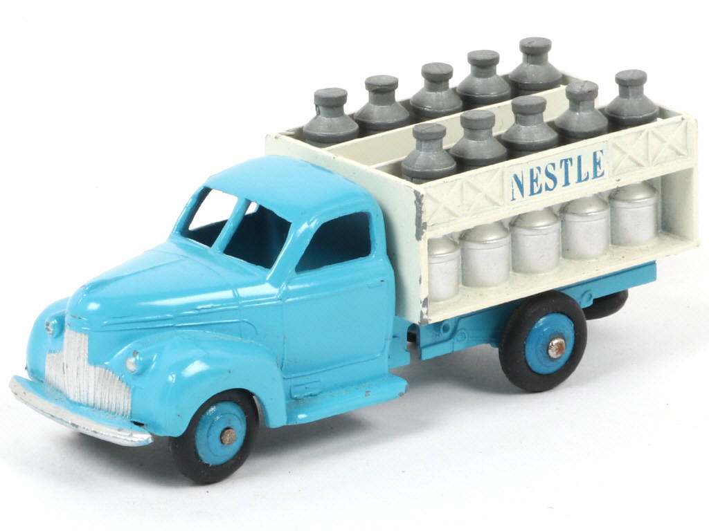 Lot 202 - DINKY TOYS (FRANCE) (1)