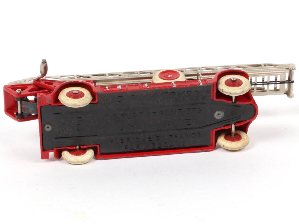 Lot 204 - DINKY TOYS (FRANCE) (1)