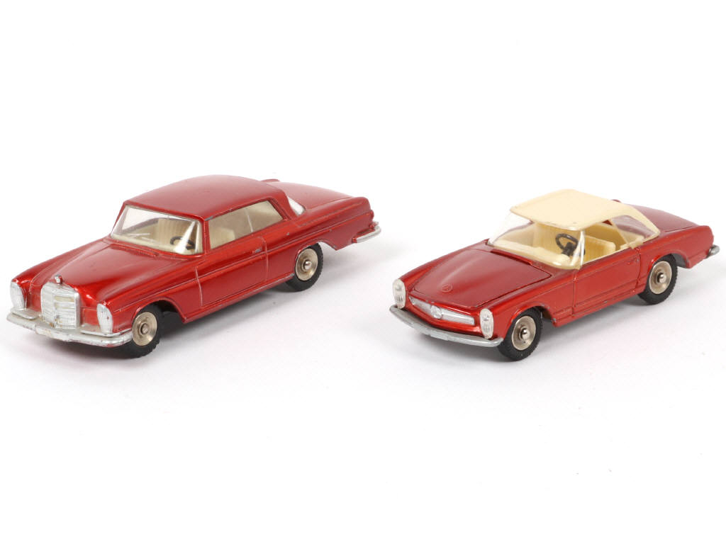 Lot 219 - DINKY TOYS (FRANCE) (2)