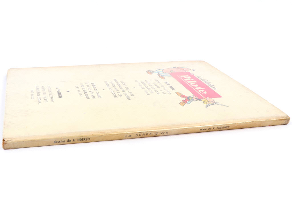 Lot 146 - EDITIONS DARGAUD (FRANCE) (1)