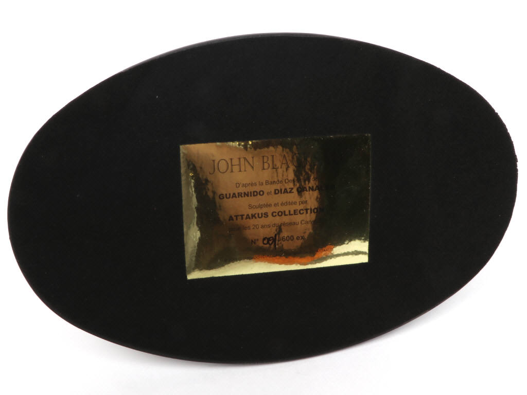 Lot 34 - ATTAKUS COLLECTION (FRANCE) (1)