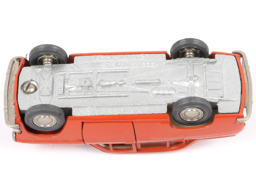 Lot 133 - DIVERS (URSS) (4)