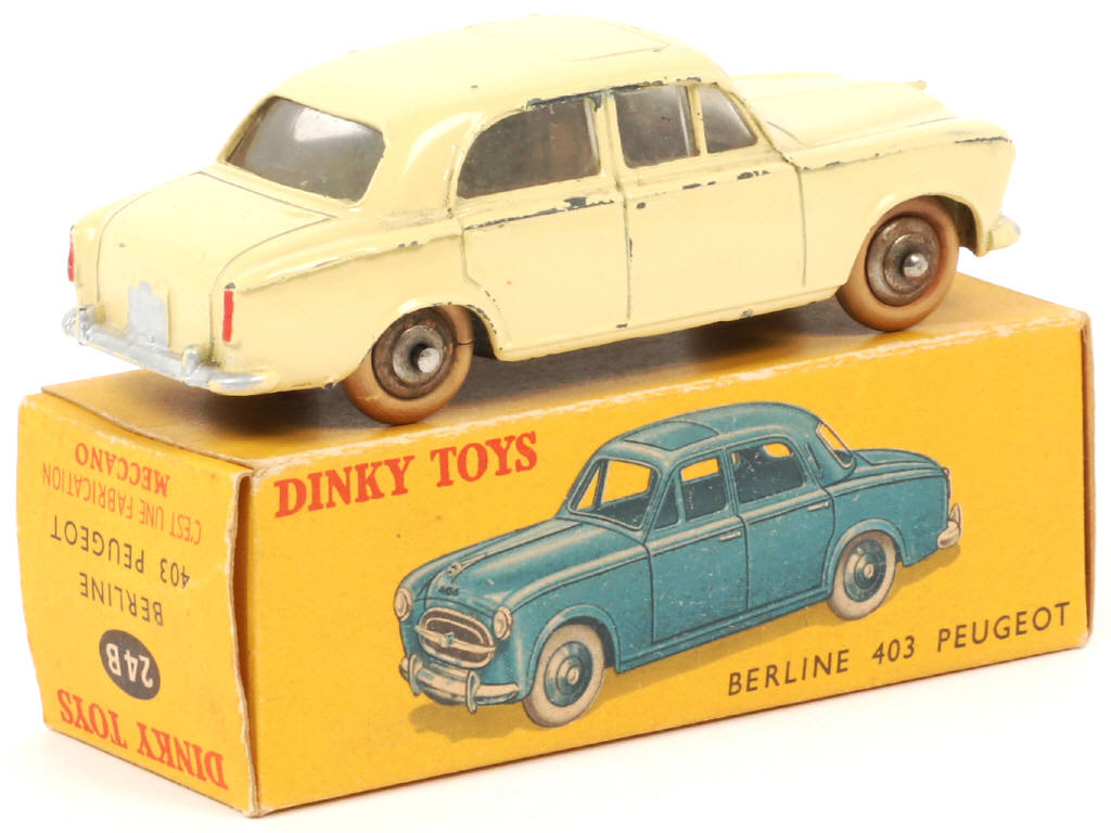 Lot 205 - DINKY TOYS (FRANCE) (1)