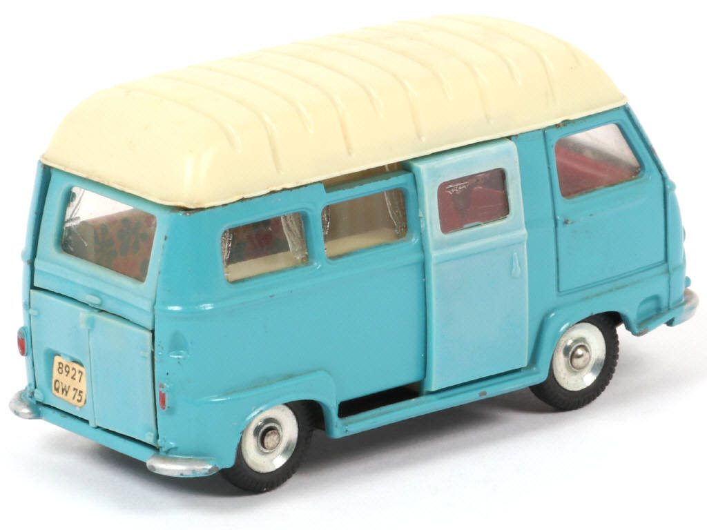 Lot 244 - DINKY TOYS (FRANCE) (1)