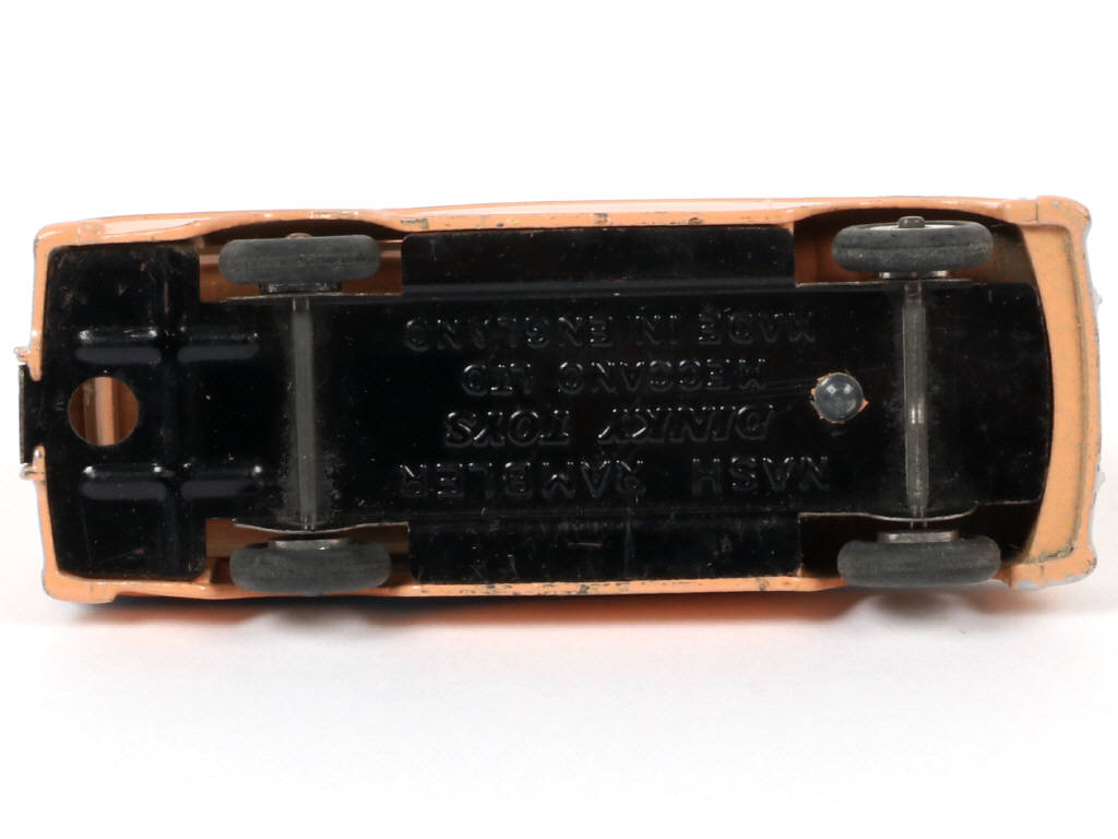 Lot 147 - DINKY TOYS (GB) (1)