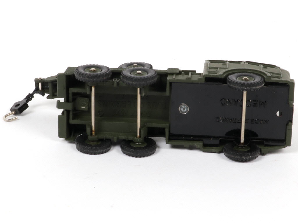 Lot 235 - DINKY TOYS (FRANCE) (1)