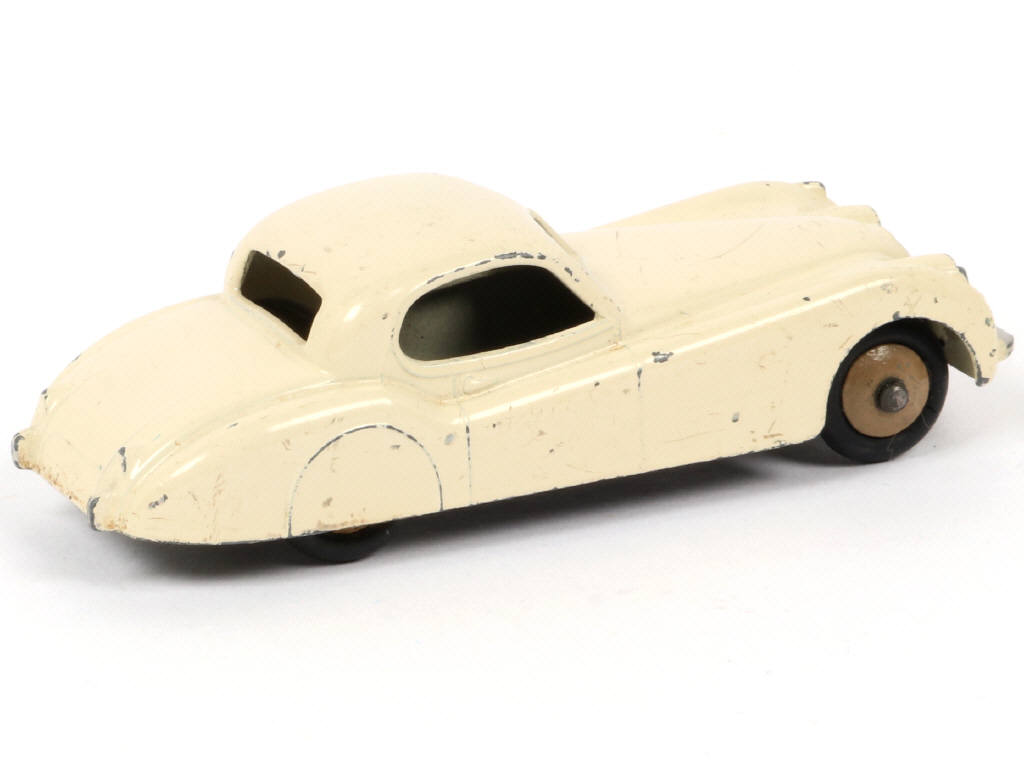 Lot 124 - DINKY TOYS (GB) (1)