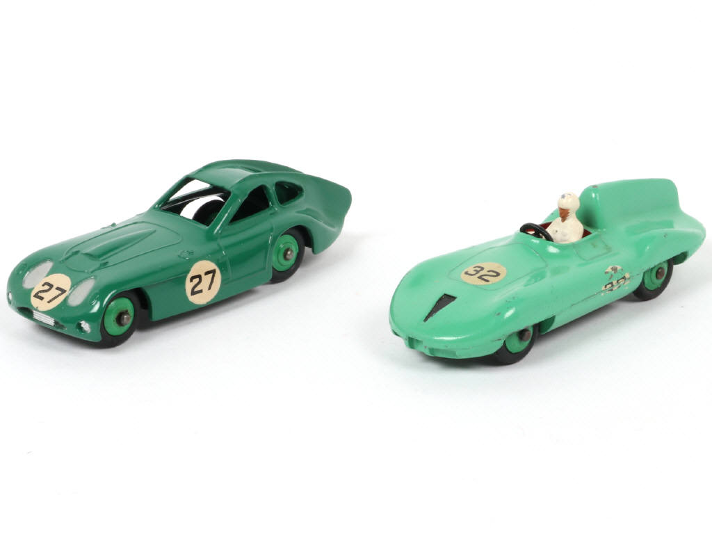 Lot 168 - DINKY TOYS (GB) (2)