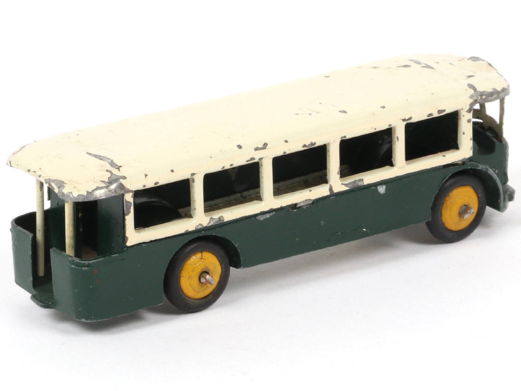Lot 209 - DINKY TOYS (FRANCE) (1)