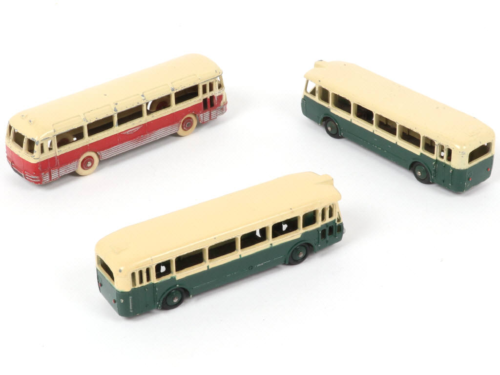 Lot 254 - DINKY TOYS (FRANCE) (3)