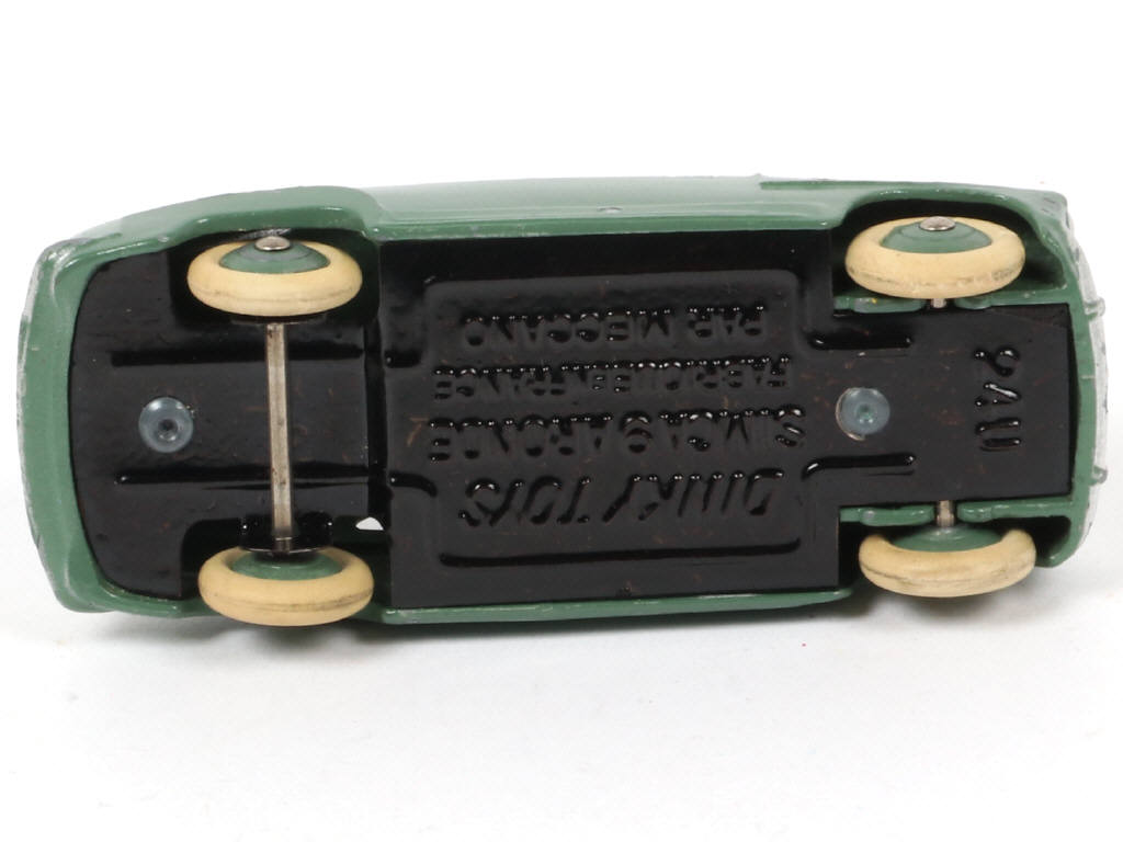 Lot 195 - DINKY TOYS (FRANCE) (1)