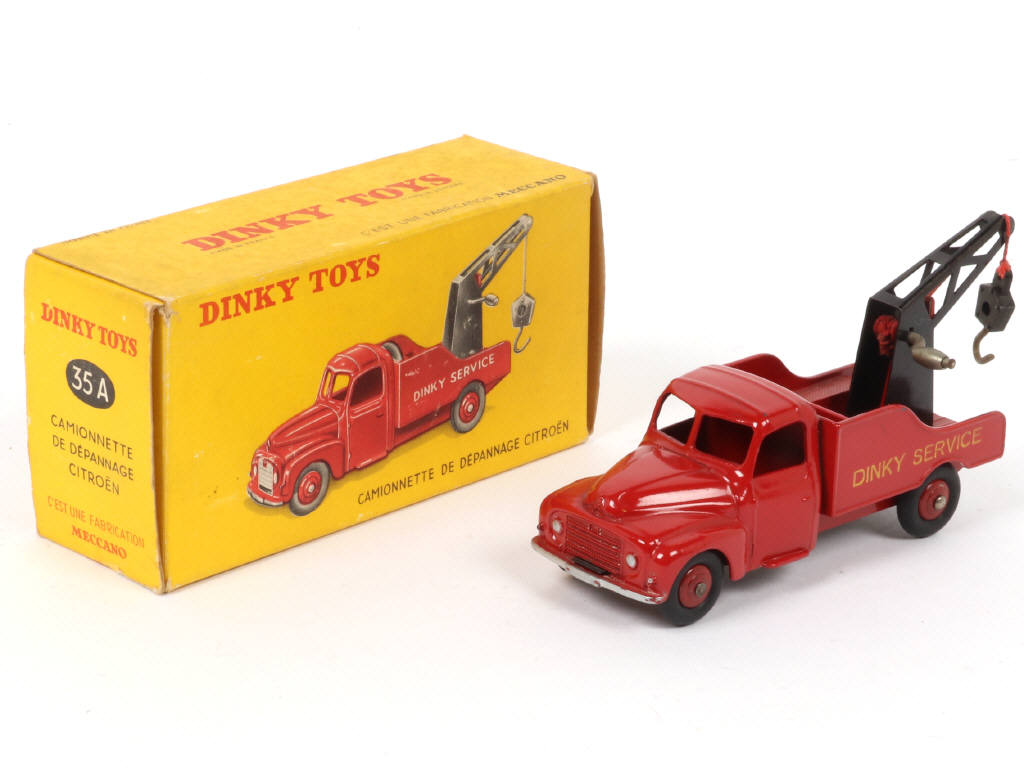Lot 217 - DINKY TOYS (FRANCE) (1)