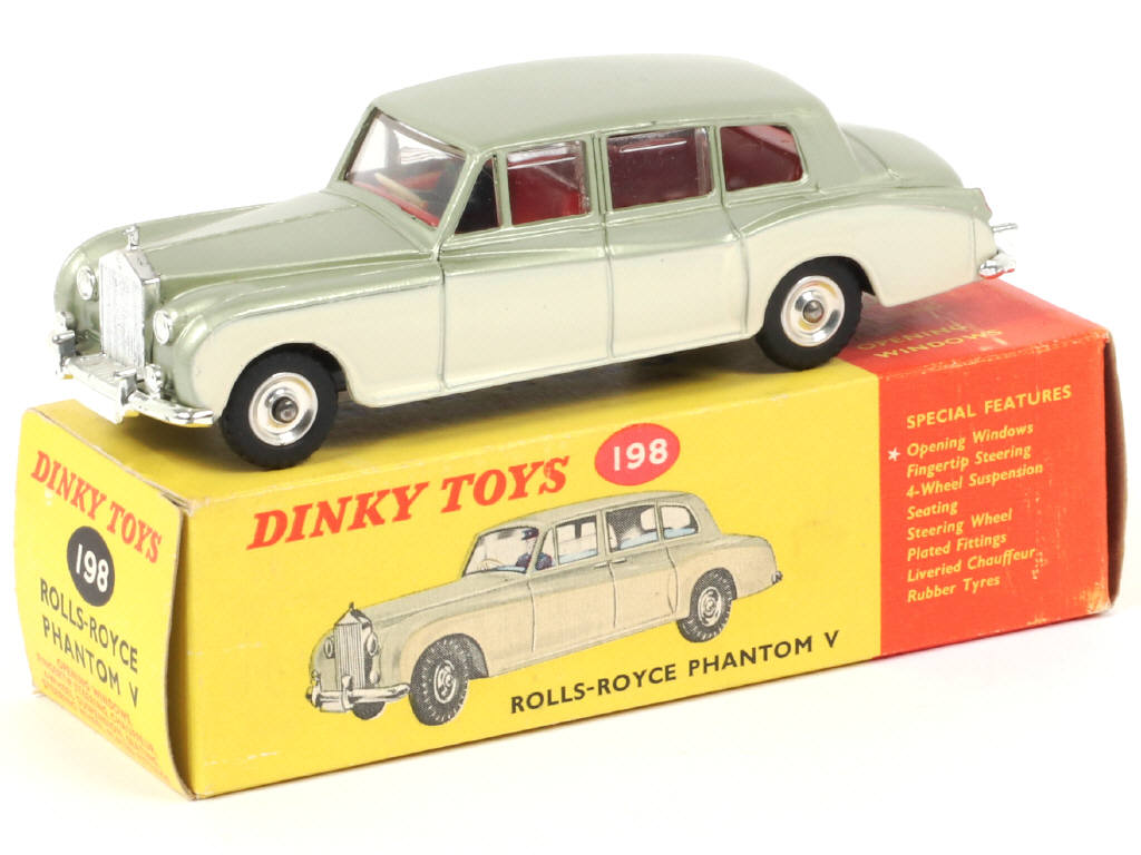 Lot 128 - DINKY TOYS (GB) (1)