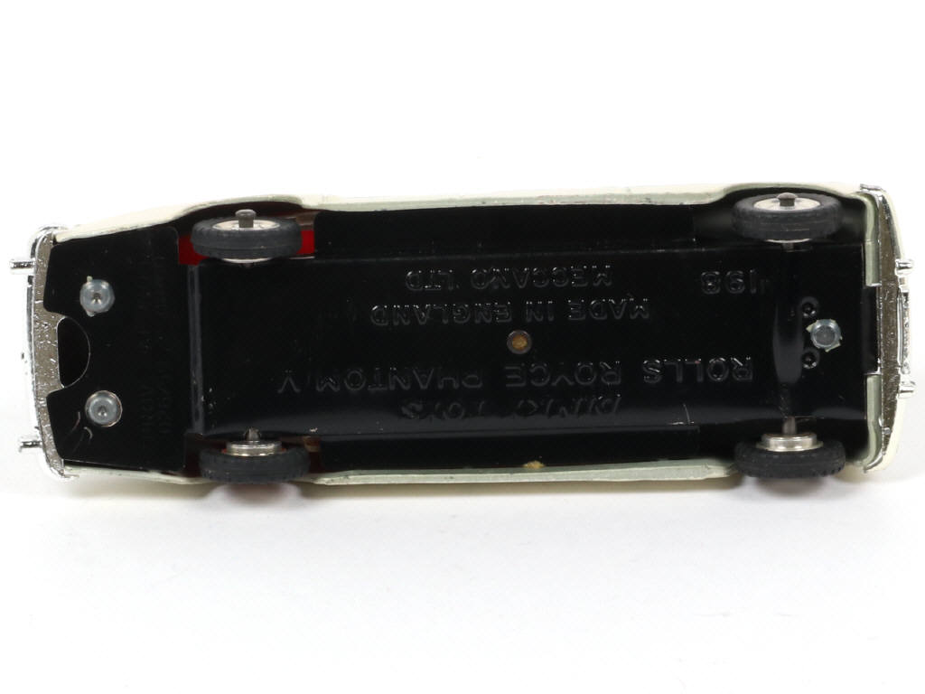 Lot 128 - DINKY TOYS (GB) (1)