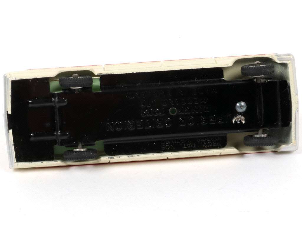 Lot 131 - DINKY TOYS (GB) (1)