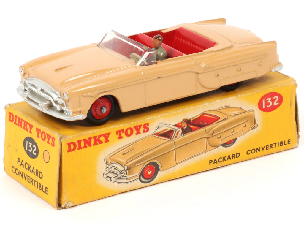 Lot 122 - DINKY TOYS (GB) (1)