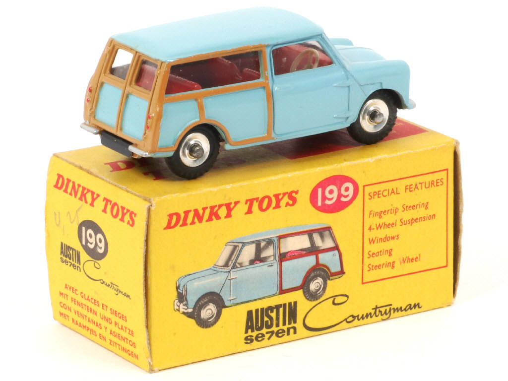 Lot 129 - DINKY TOYS (GB) (1)