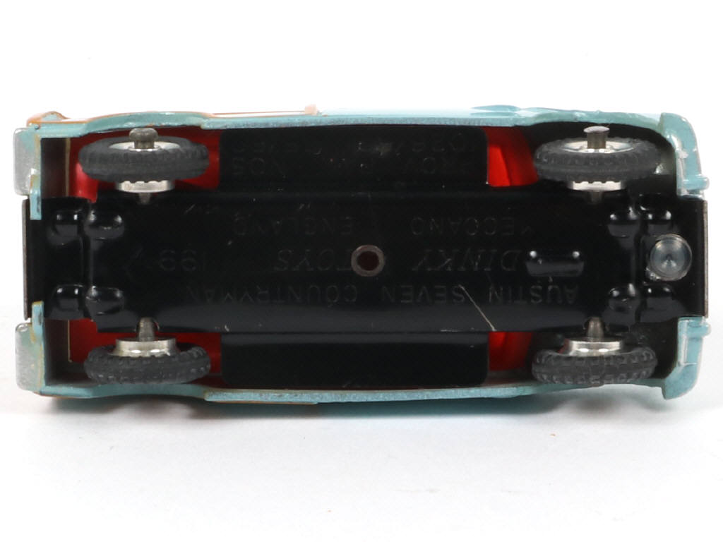 Lot 129 - DINKY TOYS (GB) (1)