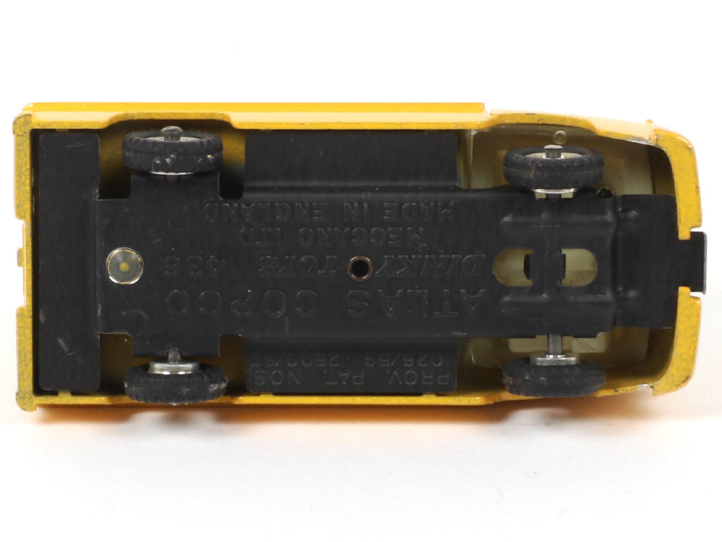 Lot 137 - DINKY TOYS (GB) (1)