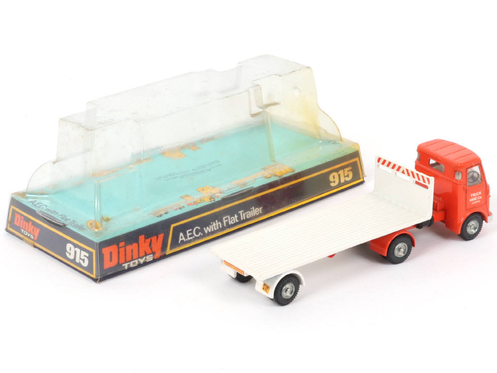 Lot 154 - DINKY TOYS (GB) (1)
