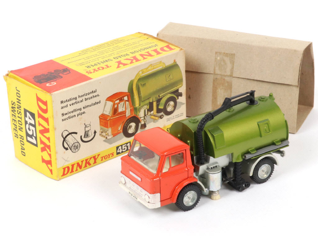 Lot 139 - DINKY TOYS (GB) (1)