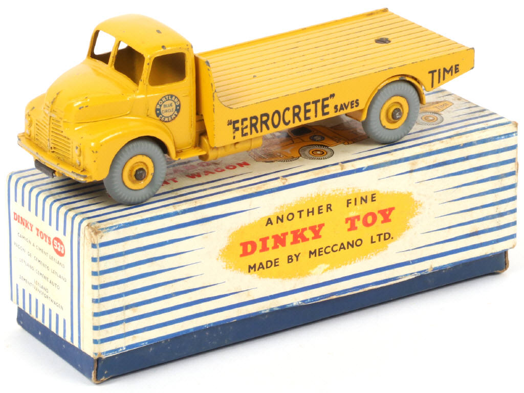 Lot 143 - DINKY TOYS (GB) (1)