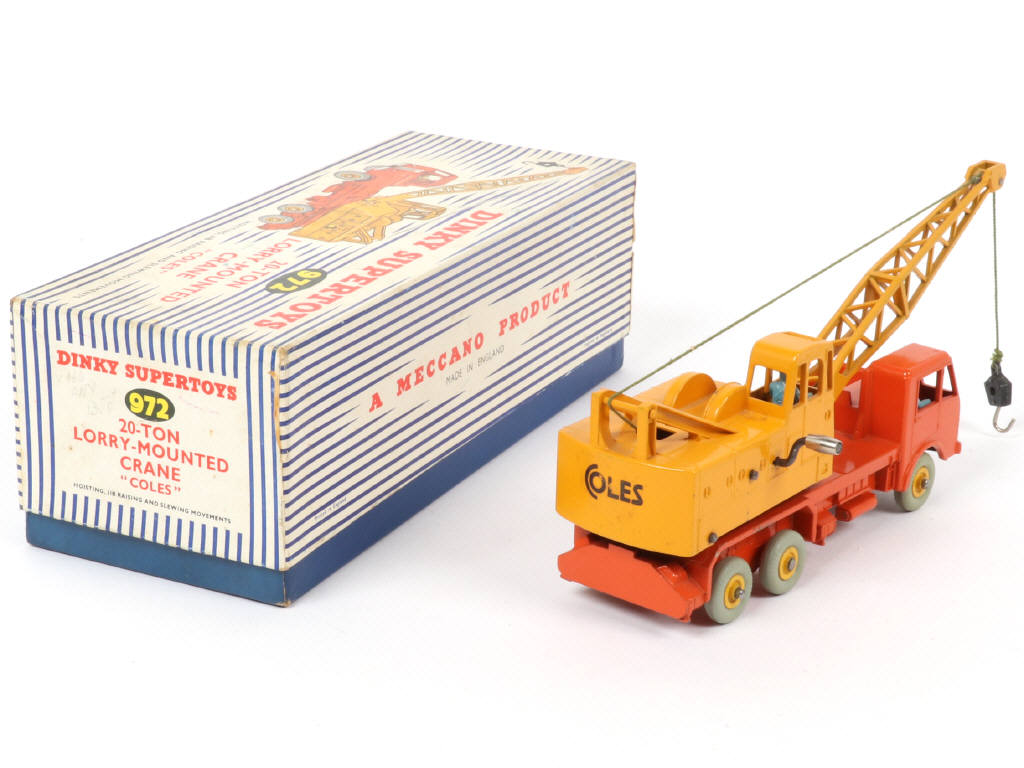 Lot 162 - DINKY TOYS (GB) (1)