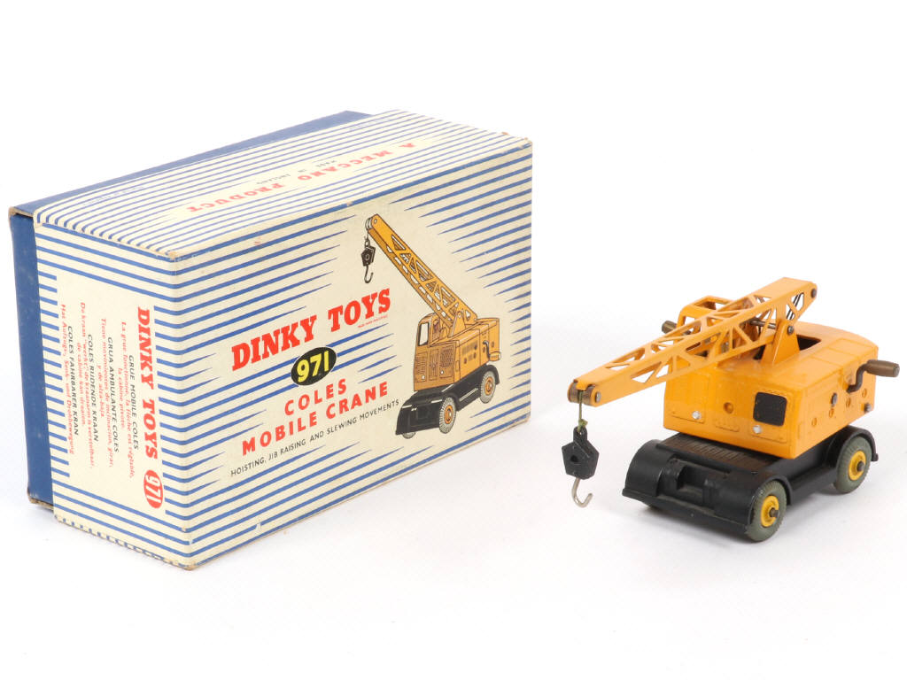 Lot 161 - DINKY TOYS (GB) (1)