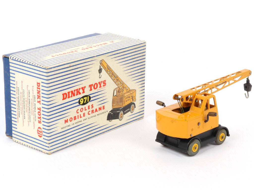 Lot 161 - DINKY TOYS (GB) (1)