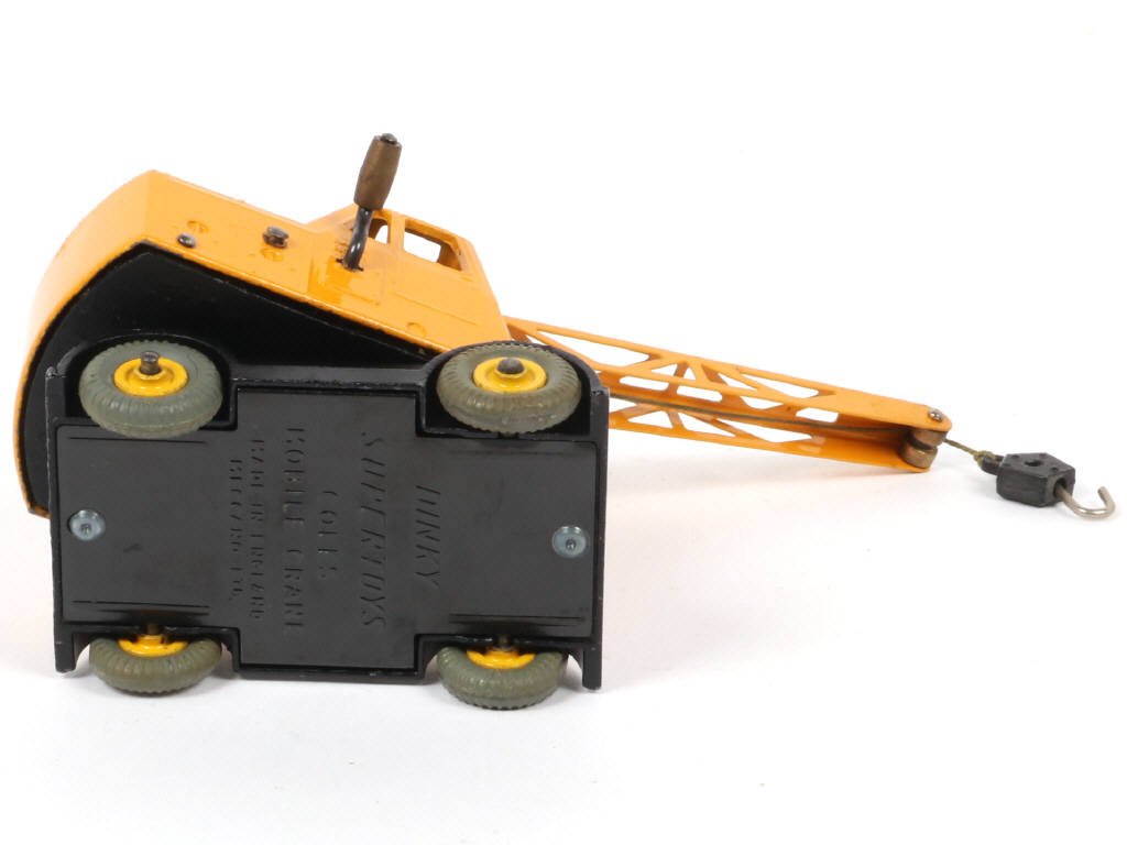 Lot 161 - DINKY TOYS (GB) (1)