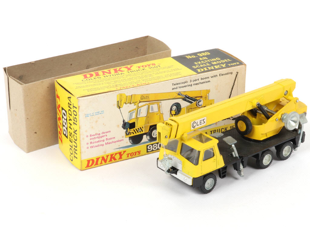 Lot 164 - DINKY TOYS (GB) (1)