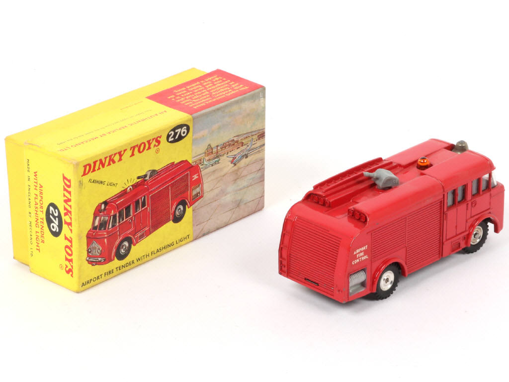 Lot 132 - DINKY TOYS (GB) (1)