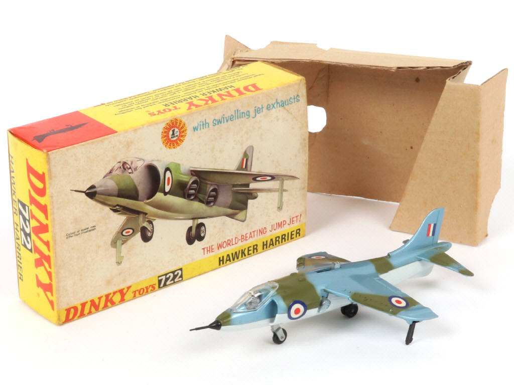 Lot 151 - DINKY TOYS (GB) (1)