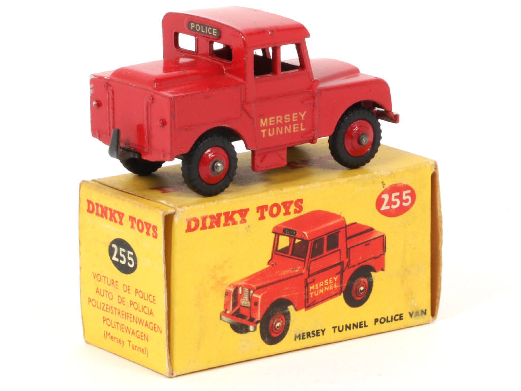 Lot 130 - DINKY TOYS (GB) (1)