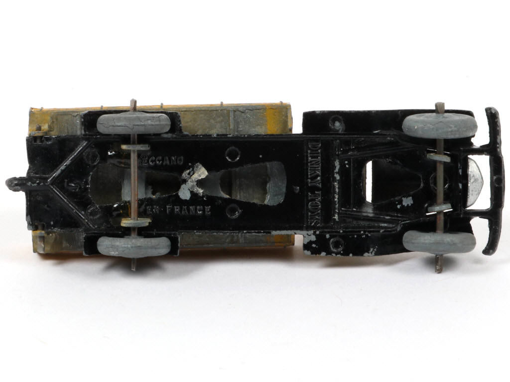 Lot 203 - DINKY TOYS (FRANCE) (1)