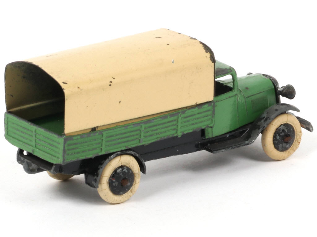 Lot 201 - DINKY TOYS (FRANCE) (1)