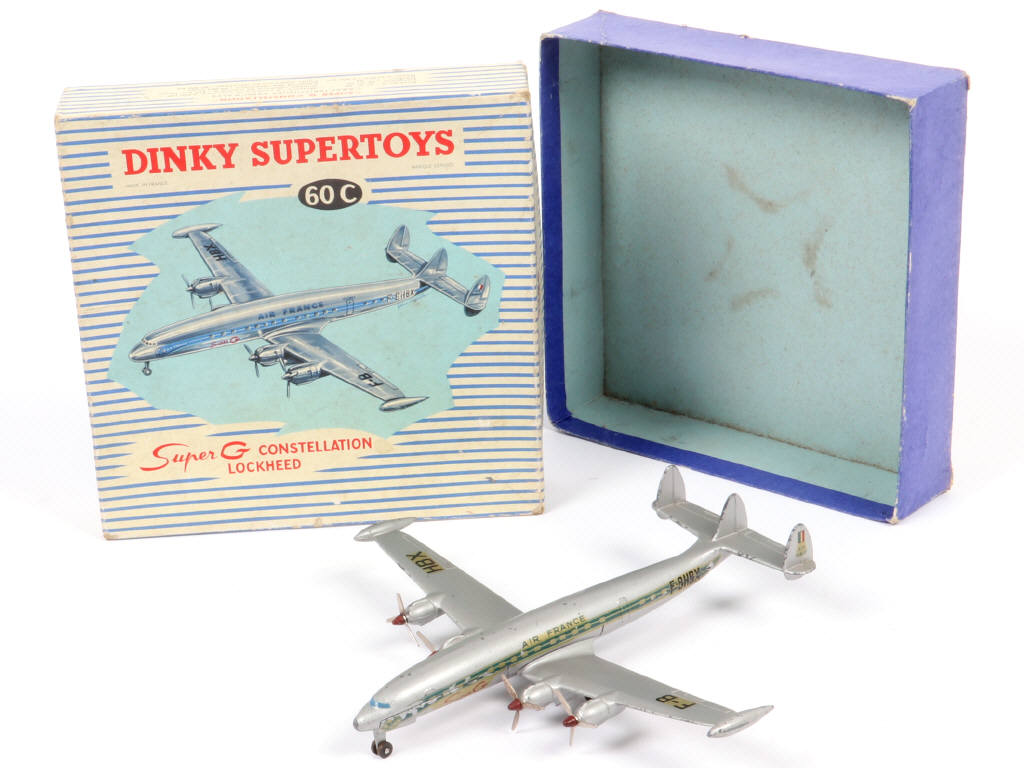 Lot 167 - DINKY TOYS (FRANCE) (1)