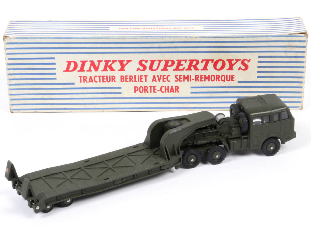 Lot 204 - DINKY TOYS (FRANCE) (1)