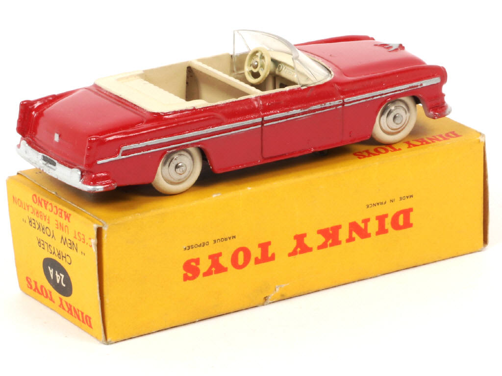 Lot 128 - DINKY TOYS (FRANCE) (1)
