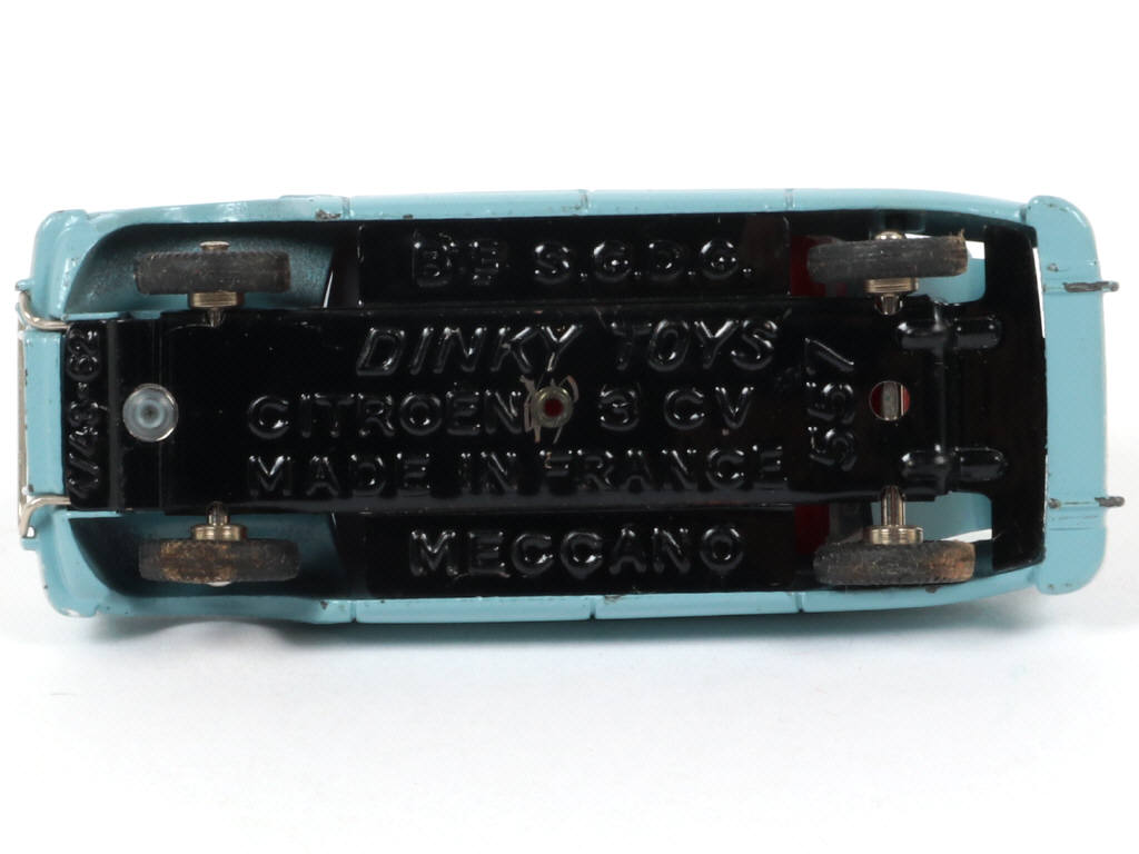 Lot 195 - DINKY TOYS (FRANCE) (1)