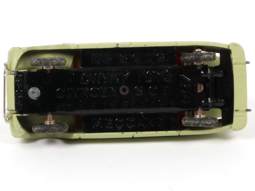 Lot 194 - DINKY TOYS (FRANCE) (1)