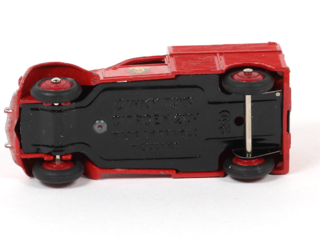 Lot 155 - DINKY TOYS (FRANCE) (1)