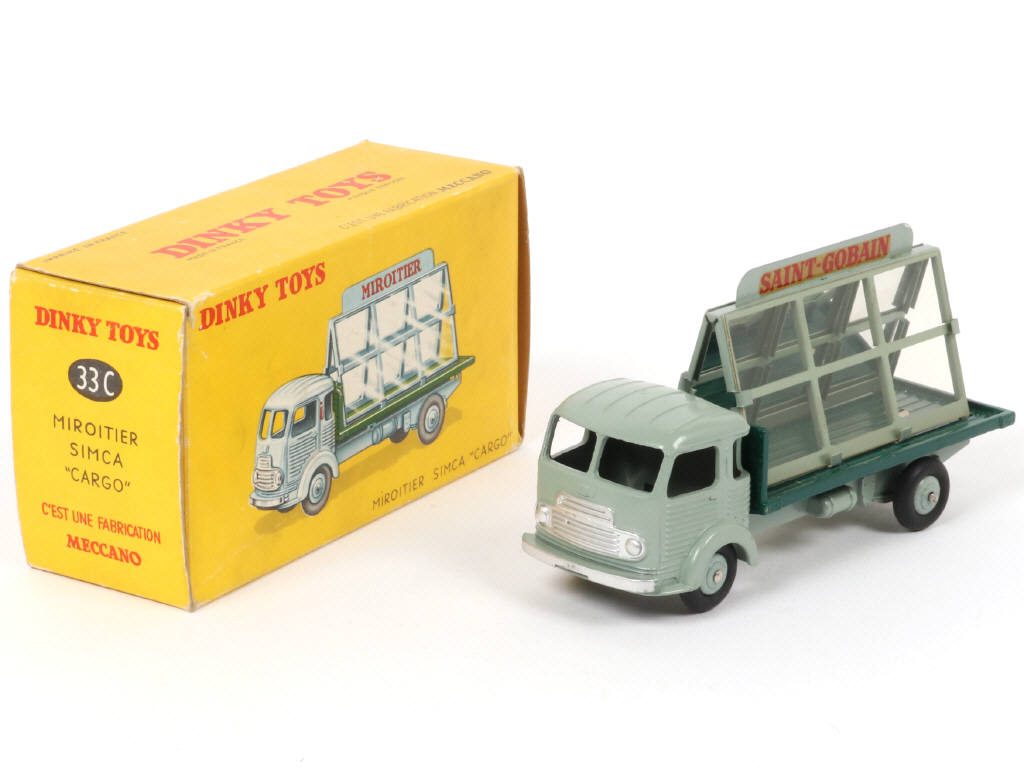 Lot 162 - DINKY TOYS (FRANCE) (1)