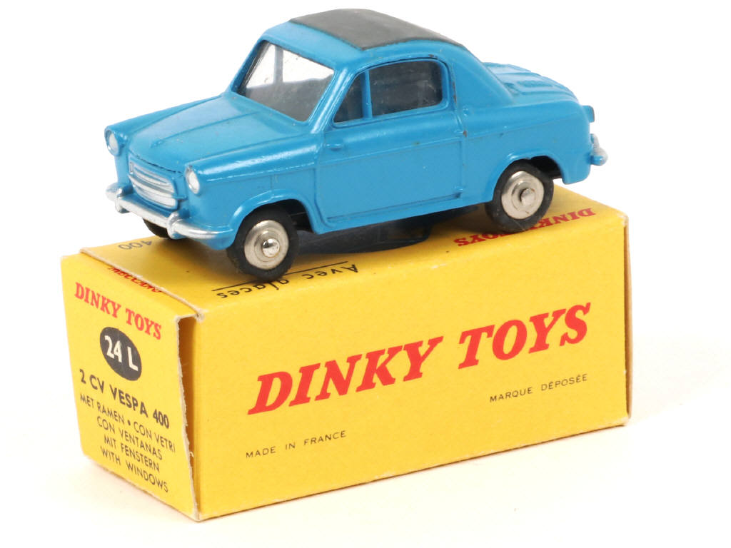 Lot 136 - DINKY TOYS (FRANCE) (1)