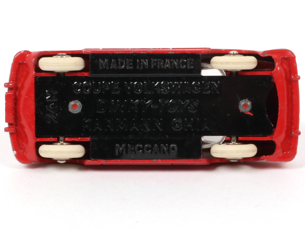 Lot 137 - DINKY TOYS (FRANCE) (1)