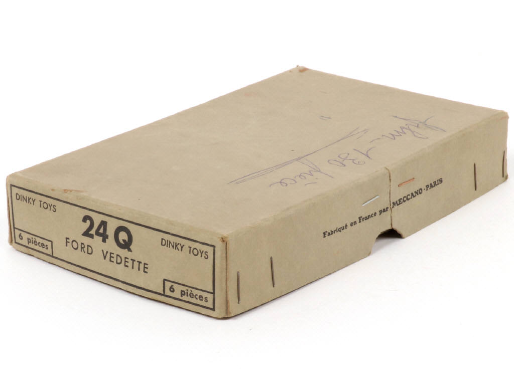 Lot 119 - DINKY TOYS (FRANCE) (1)