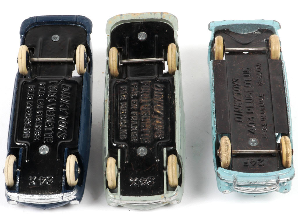 Lot 234 - DINKY TOYS (FRANCE) (3)